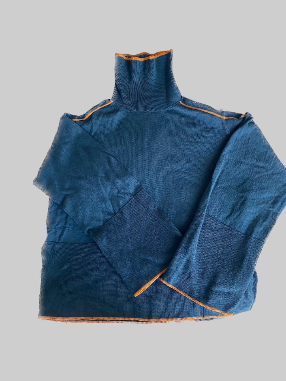 KOTN Aswan Turtleneck in 100% Cotton - Blue/Orange